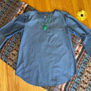 🌺 VAN HUESEN; Lightweight Denim 3/4 Sleeve Cotton/Poly Top in Misses Size XS!